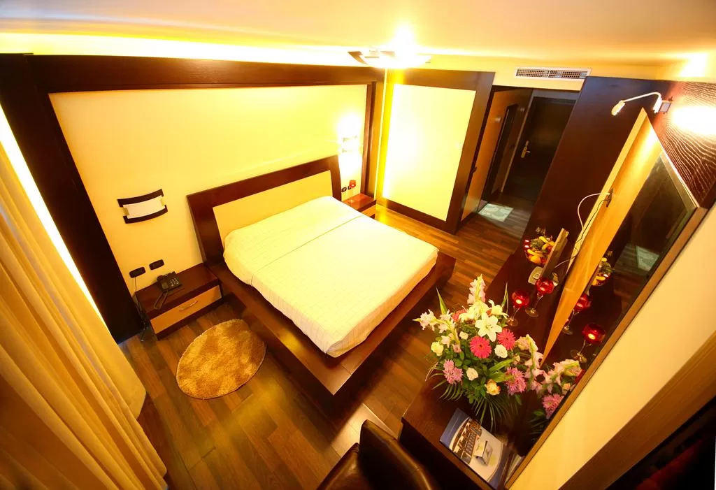 Vlora International 11 - STD DBL 5.jpg